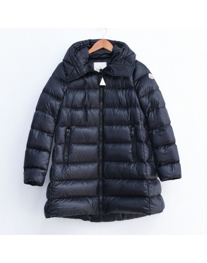 Moncler Suyen 連帽拉鍊外套 黑