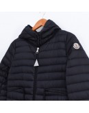 Moncler Barbel 長版縮腰連帽拉鍊外套 黑