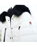 Moncler Beverley 腰帶連帽羽絨外套 白