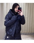 Moncler Arvouin 菱格羽絨外套 黑