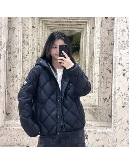 Moncler Arvouin 菱格羽絨外套 黑