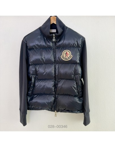 Moncler Maglia 左胸logo寬格外套