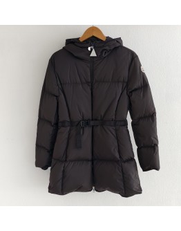 Moncler Sirli腰扣羽絨外套 黑