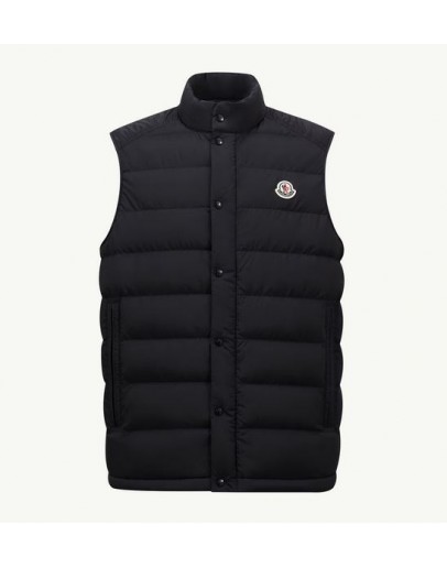Moncler Barthe 排扣男生背心 黑