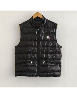 Moncle Gui男款背心 黑