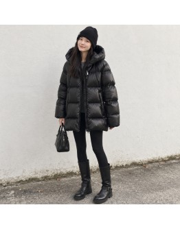  Moncler Serittes 女款連帽羽絨服 黑