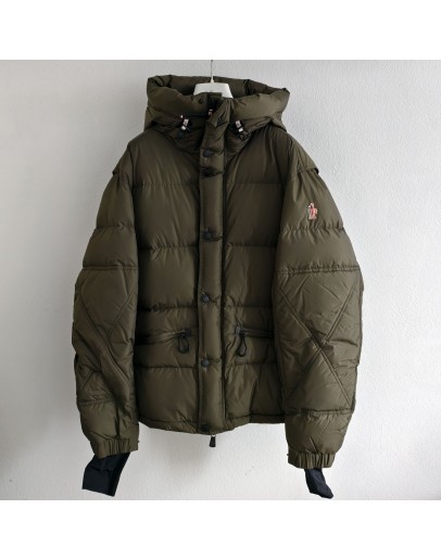 Moncler Grenoble Kasanka 男款 滑雪連帽羽絨外套 軍綠
