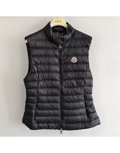 Moncler IGENS 女款立領修身背心 黑