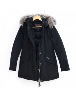 Woolrich 2513羽絨外套 黑